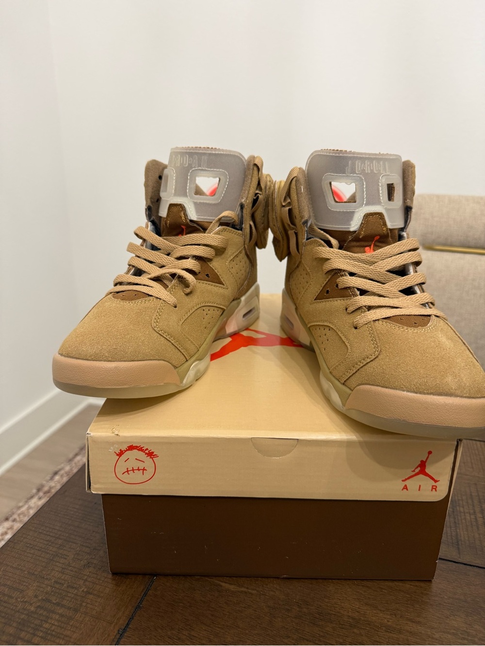 Jordan 6 Retro "Travis Scott" Khaki - Picture 2 of 8